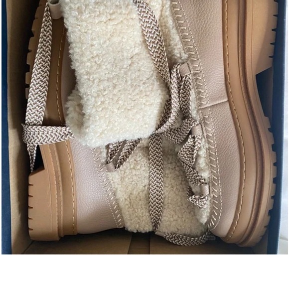 Winer days just got cozier with the Yuki Sherpa bootie from Splendid. - Picture 2 of 3
